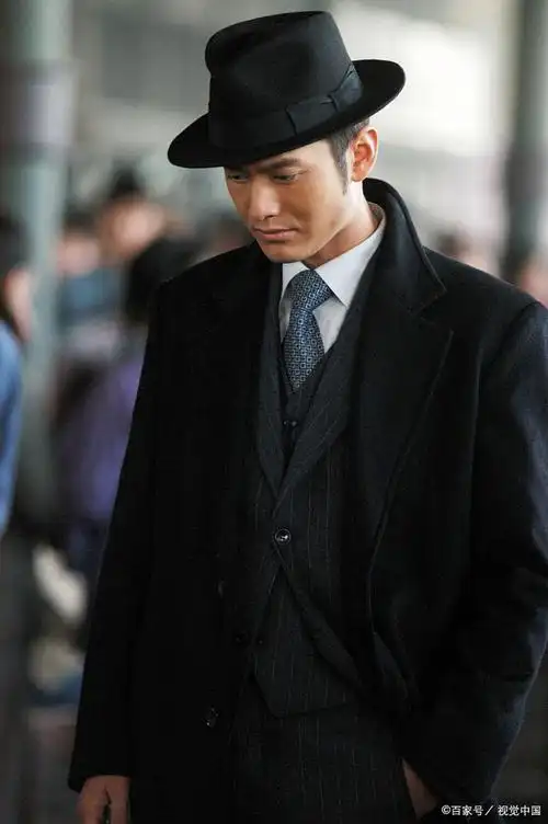 《新上海滩》是一部由高希希执导,黄晓明,孙俪,黄海波,陈数等众多明星