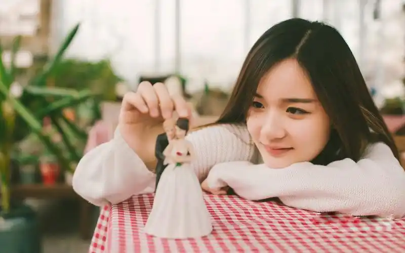 森系少女清新脱俗高清壁纸