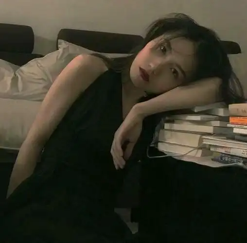 qq女生头像个性好看吸引人只要与你有关我就会很勇敢