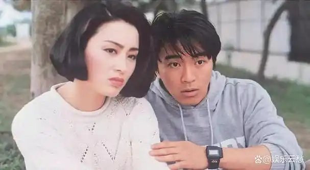 在早期,他几乎包揽了周星驰电影中的所有女主角角色.