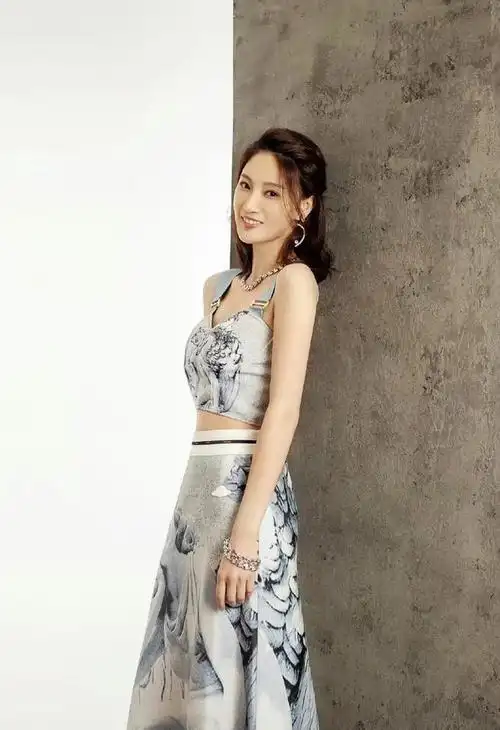 回顾侯梦莎貌美如花戏也好嫁小一岁的毛毅幸福圆满