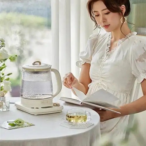 养生壶成高品质生活标配小熊电器解锁年轻人养生玩法