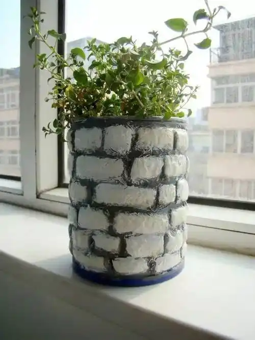 有吃奶粉的宝贝家里一定有不少的奶粉罐吧,怎么把它利用起来呢?