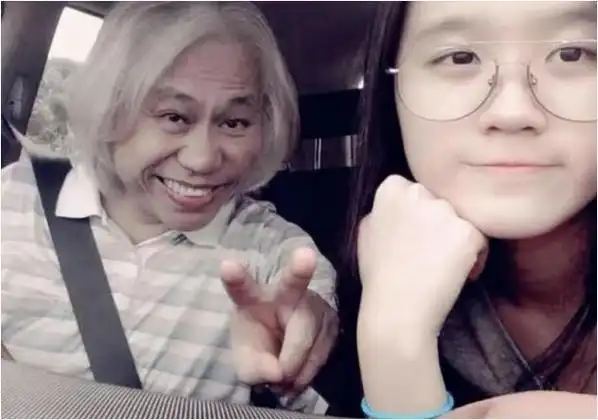 爷孙恋红人林靖恩9年后失去纯真笑容一脸疲惫