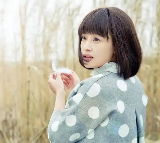 孙怡的笑容是感染人的法宝,青春,可爱,清新的形象深入人心_董子健