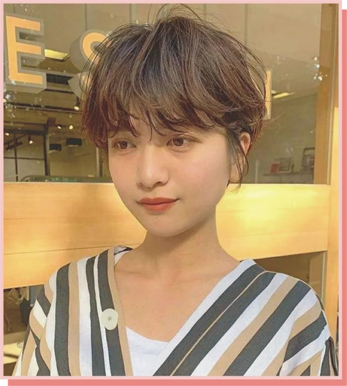 要分清楚发根定位和纹理烫的区别,才能烫出时尚减龄的发型