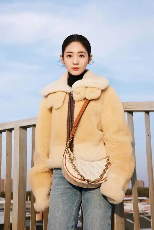 邢菲|演绎 coach经典型格