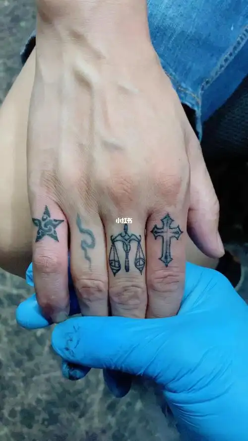 手指纹身阿丰专业纹身店