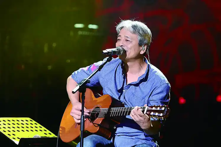 歌手 已得崔健刘欢证实 据可靠消息,"口琴大师"杨乐已经接到2016猴年