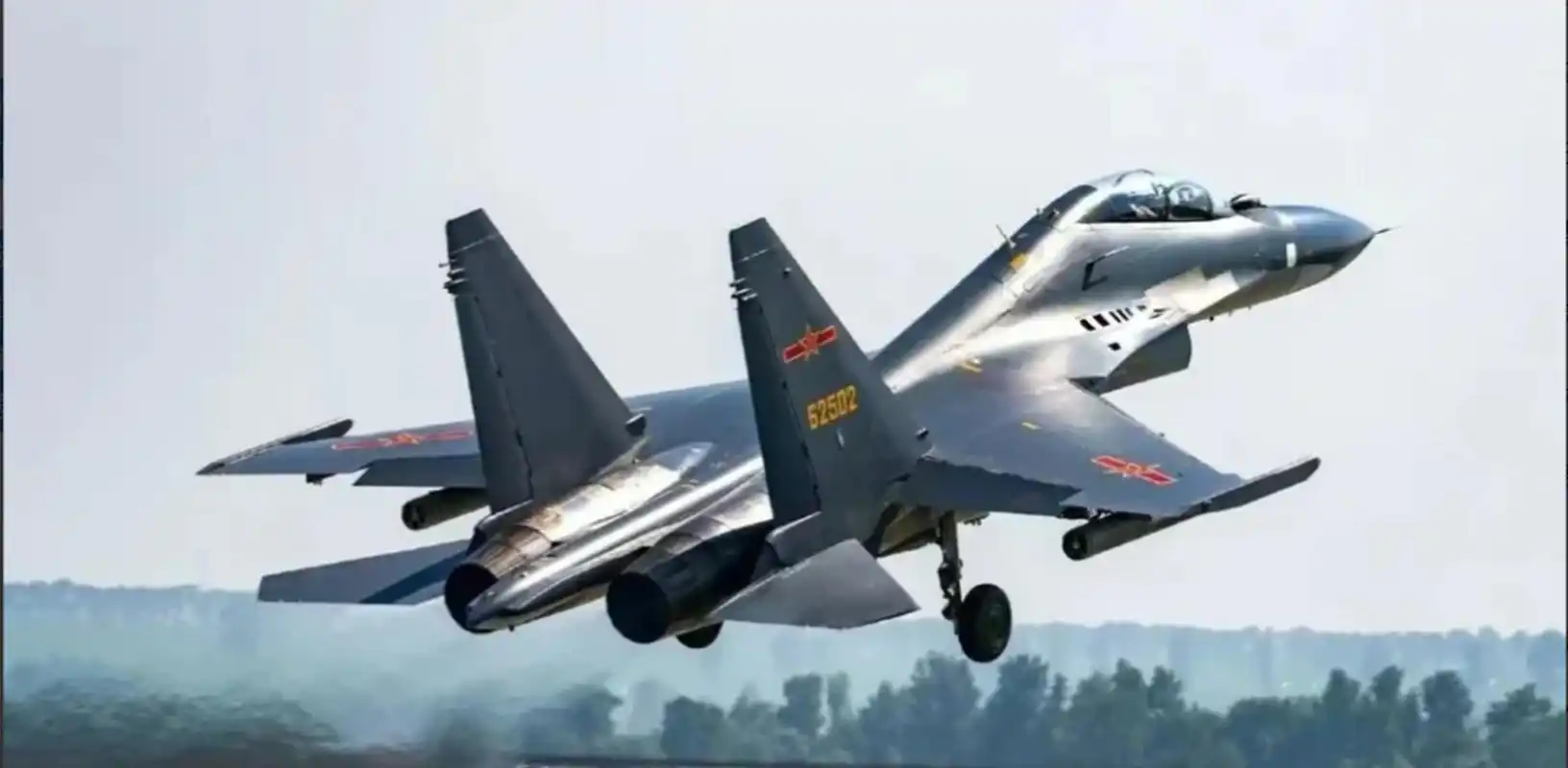 中国的歼16因其载弹量大,称其为"炸弹卡车",另外它也是一款非常优秀的