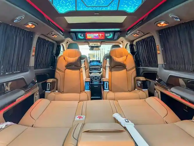 奔驰v级房车促销34万起 欢迎上门试驾