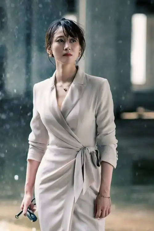 不过正所谓物以稀为贵,每次女演员有精彩表演,也会格外的吸晴和醒脑