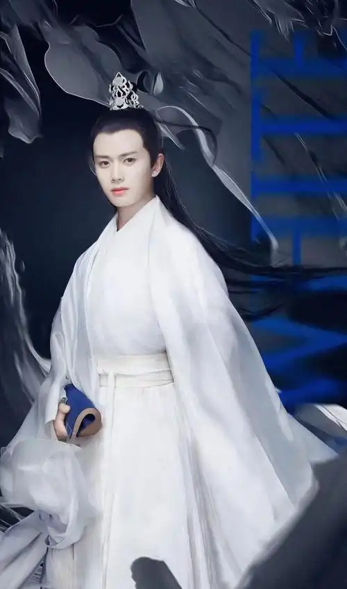 当任嘉伦扮上古装白衣造型,简直就是从小说中走出来的翩翩公子.