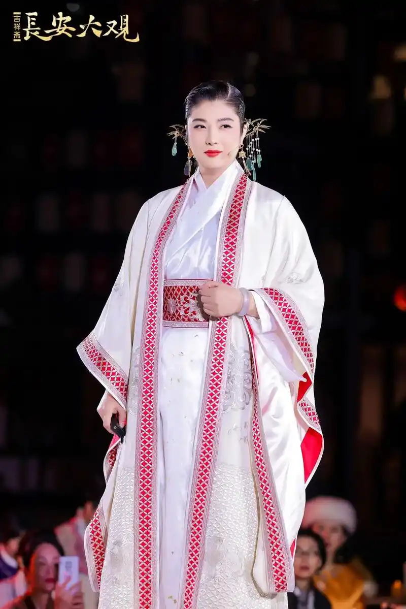 热门话题97  #【吉祥斋】*  杨帆作品《长安大观》即品牌21周年