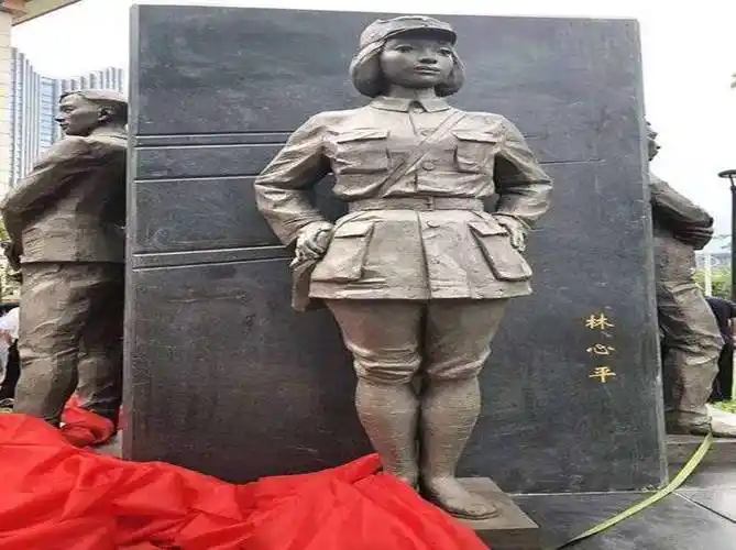 1942年,女囚被游街处死,遭30多种酷刑未招供,死后被扔进硫酸缸_林心平