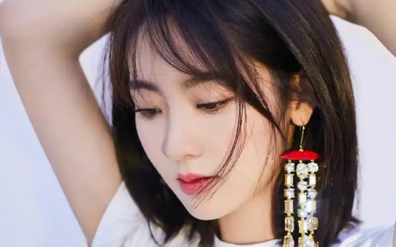 邢菲清新元气写真图片桌面壁纸