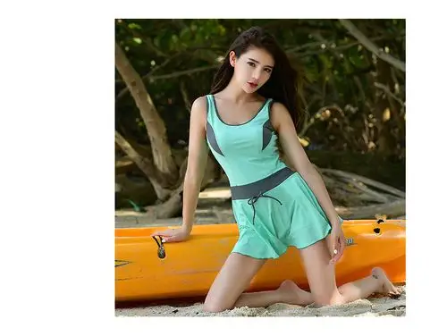 纯色泳衣女简约裙式连体平角显瘦遮肚保守泳装温泉少女运动泳衣