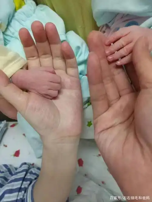 宝宝出生发朋友圈官宣图:太有讲究了,宝爸别好心办错事惹恼宝妈