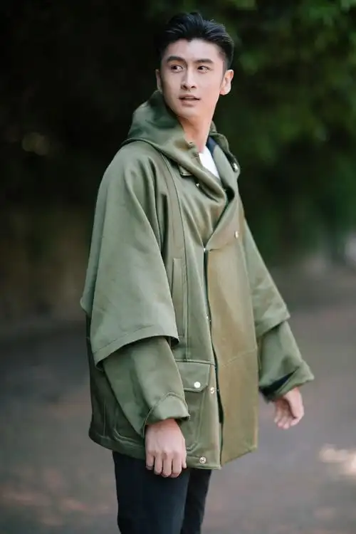 张云龙墨绿色清爽休闲写真图片26