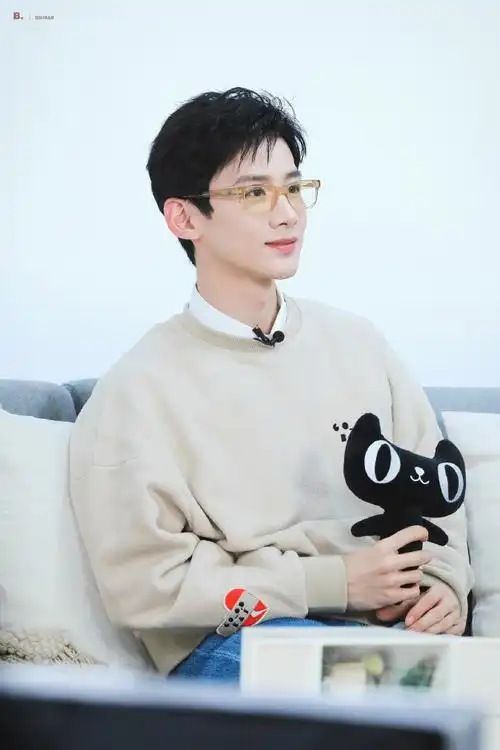 养生堂身体护理代言人白敬亭