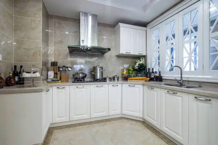 餐厅橱柜装修效果图典雅87平新古典三居厨房装修美