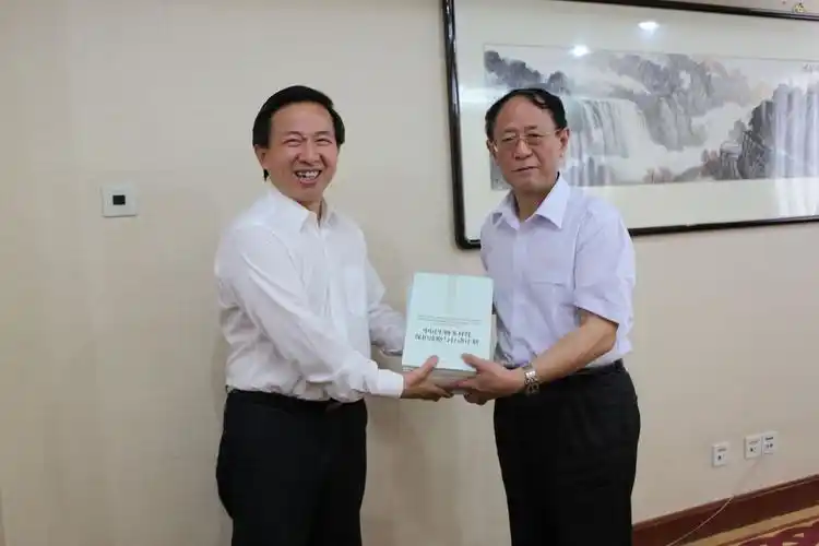 胡德平在2011年呼吁坐而言更要起而行鼓励社会各界响应我国保护生物