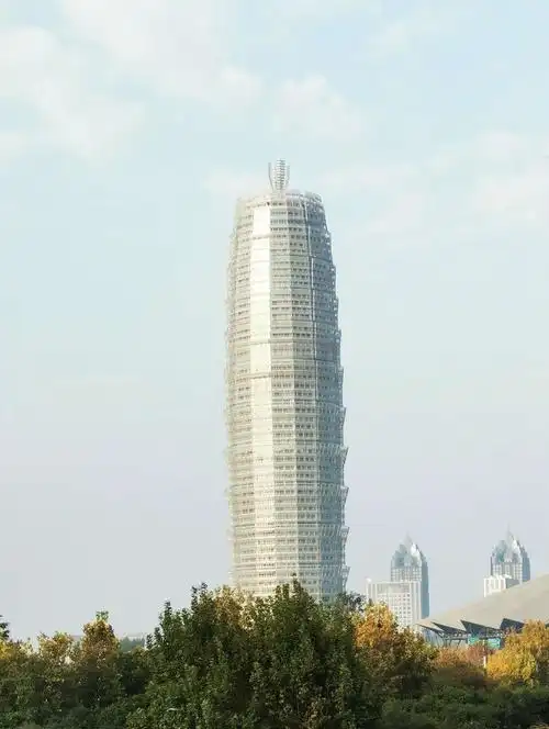 双子塔是河南十大建筑之一,也是郑州地标性建筑.