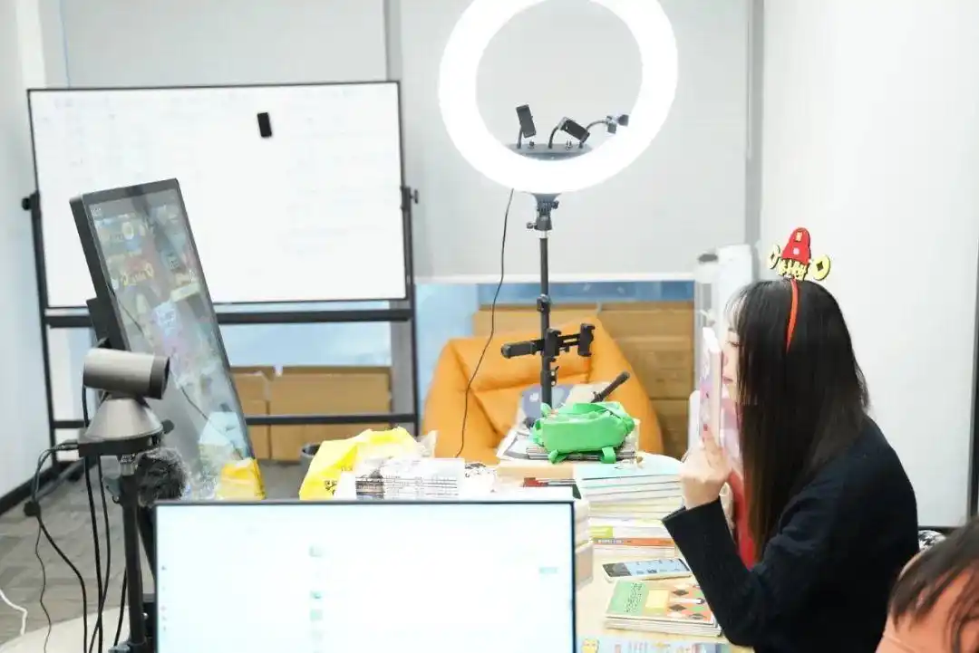 抖音直播带货23天场场秒光用什么玩法征服观众