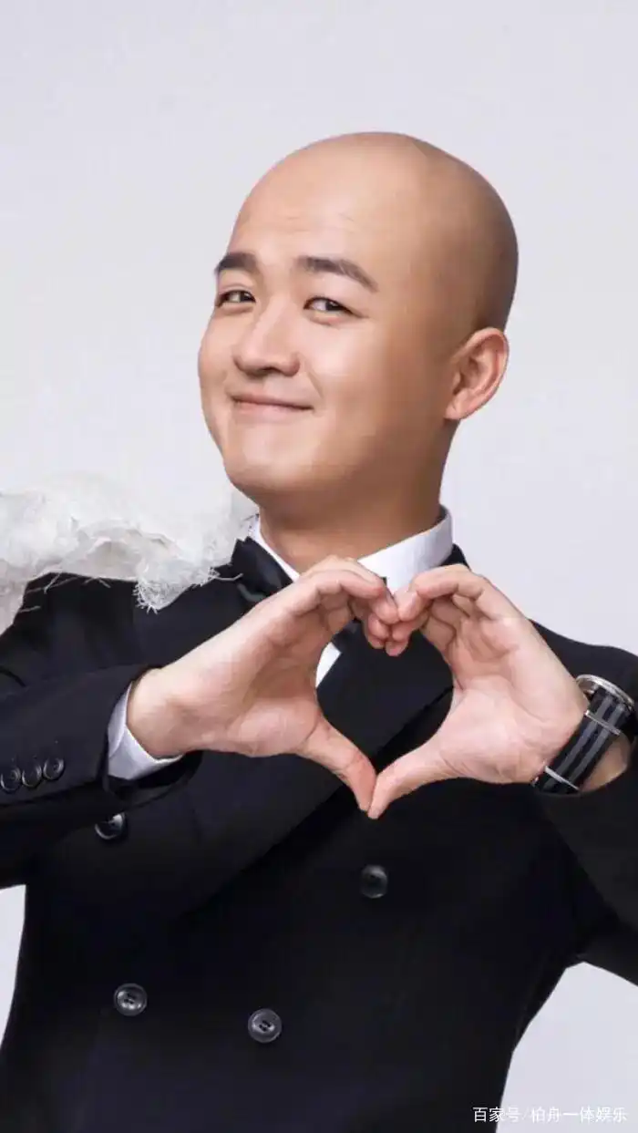 娱乐圈气质最好的4位光头男星,个个才华横溢,一点也不野