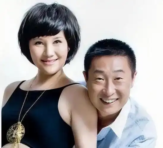 有一次,林永健和老婆吵架,脱口而出:"你长得这么难看,娶了你,算我瞎了