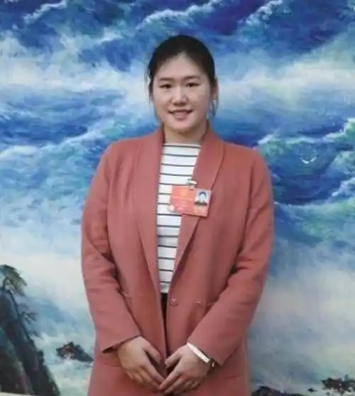 2014年,叶诗文被保送到了很多学子梦寐以求的清华大学,事实上已经开启