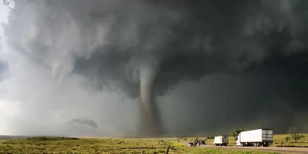 龙卷风图片(十大恐怖的龙卷风图片)