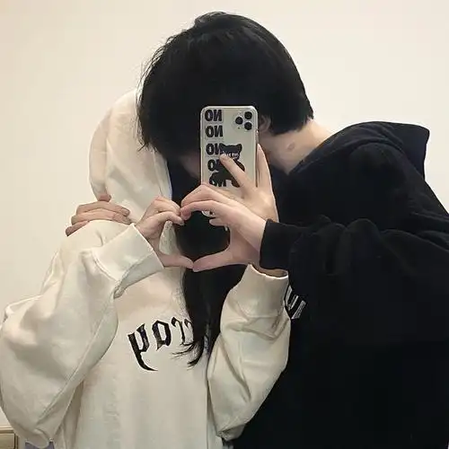 情侣拍照姿势高甜情侣对镜拍