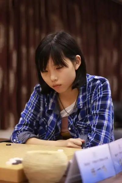 图文:建桥杯预选赛最终轮 新科初段贾罡璐