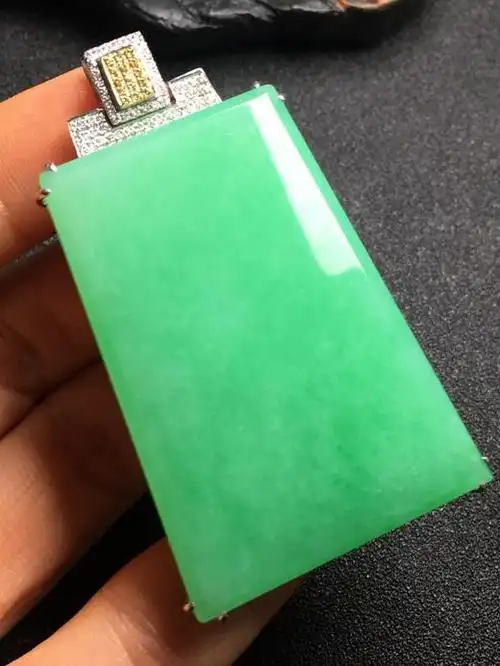 w0209翡翠冰种阳绿无事牌