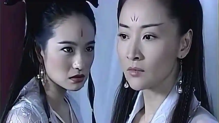 邀月死而复生,原来是用了龟息神功,怜星成了她的出气筒!