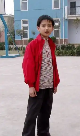 原创快乐星球13年了有人成网红有人做妈妈而他15岁那年去世