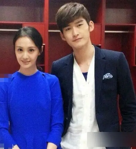 90后女星恋爱史:郑爽整容挽恋情 小彩旗恋社长之子