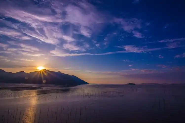 趣味测试:想和爱人看哪个日出,测你们现在的感情会遭遇第三者吗