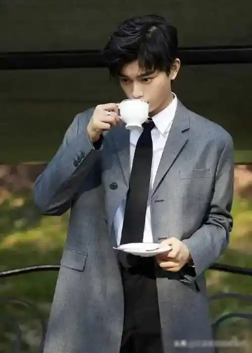 原创丁禹兮少年感十足阳光帅气引爆全场