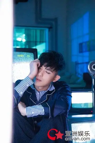 敖犬《mygirl》上线细唱情伤鬼鬼助阵mv首献初吻