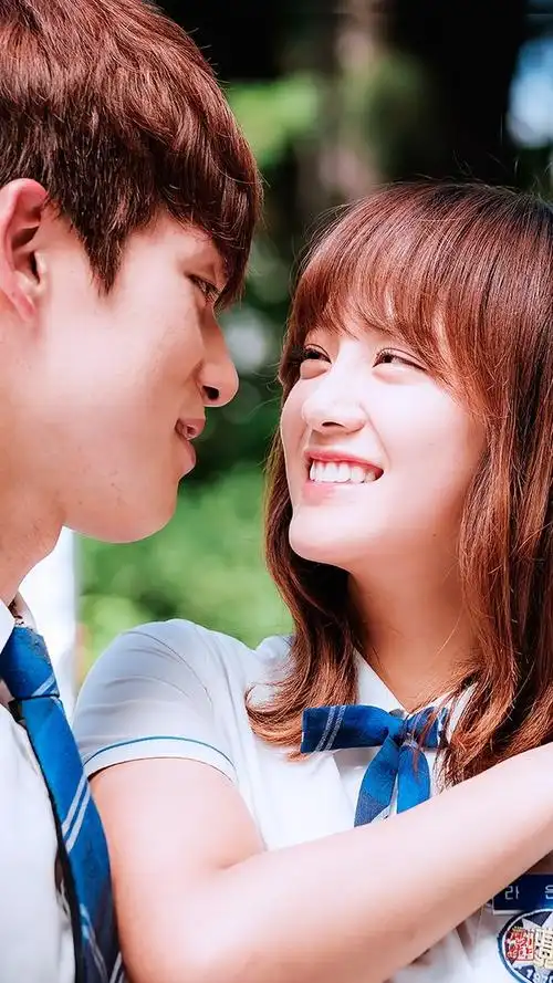 学校2017 金正贤 金世正 壁纸