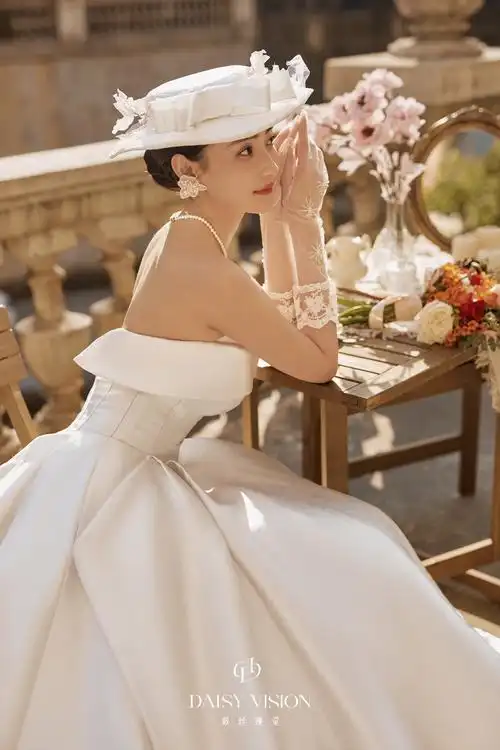 复古法式城堡婚纱照绝美暴击