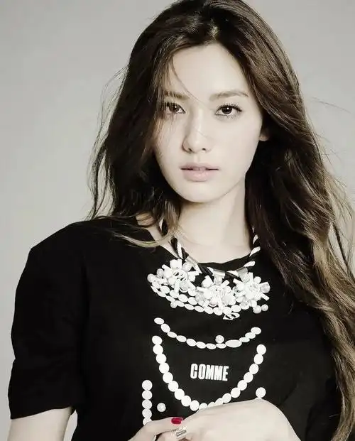 "世界第一美女"林珍娜有着一双109cm的大长腿,32岁的她状态极好充满