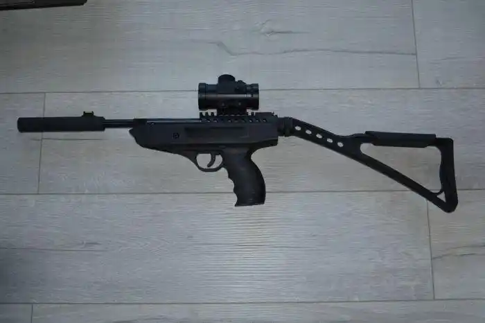 air rifle with removable stock, 700 fps, with red dot