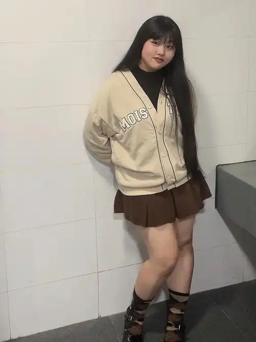 170斤初秋学院风穿搭