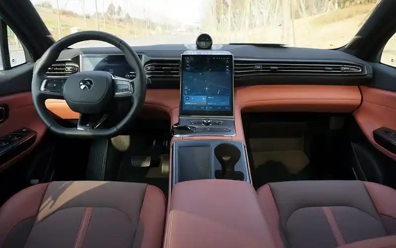 试驾蔚来ec6:nop态度较保守,被内饰种草,该拔吗?-新浪汽车