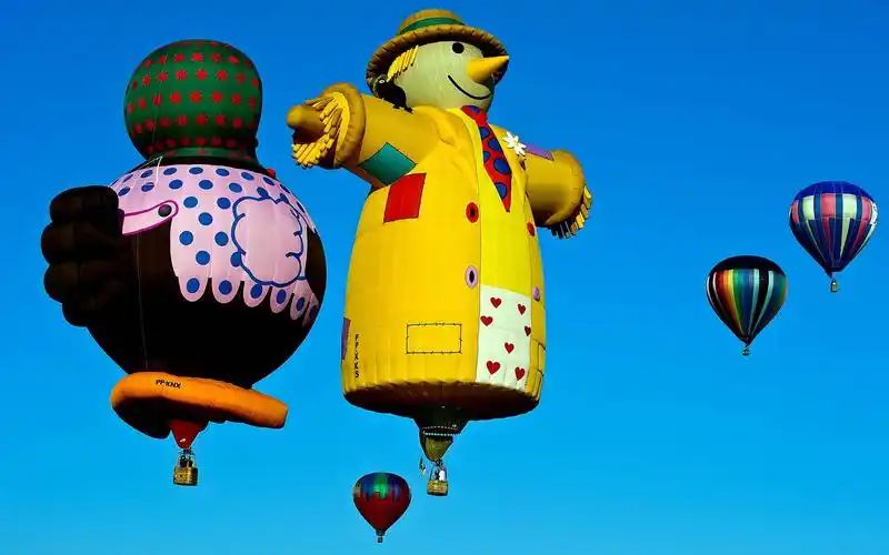 美丽五彩热气球天空飞翔个性高清图片电脑桌面壁纸 第二辑