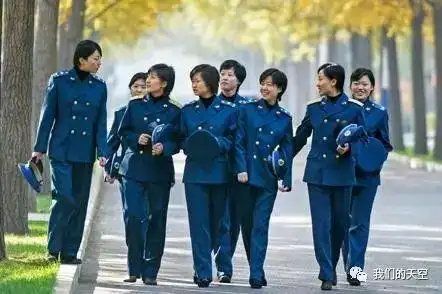 暴露年龄系列中国空军军服历次变迁你见过其中几种