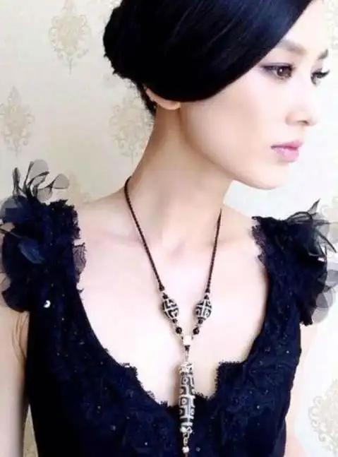 黄圣依佩戴天珠李连杰佩戴天珠出席活动土豪扬子的天珠天珠是一个神圣